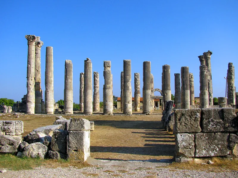 Uzuncaburç (Diokaisareia) – der Tempel des Zeus Olba in Mersin